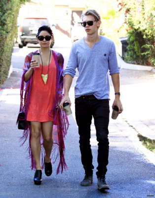 Vanessa Hudgens pic #453249