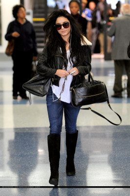 Vanessa Hudgens pic #450387