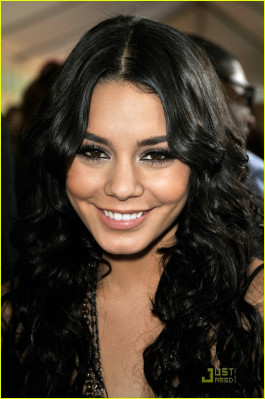 photo 6 in Vanessa Hudgens gallery [id143896] 2009-03-31 00:00:00