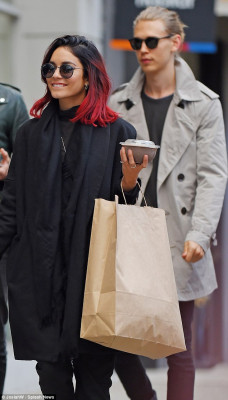 Vanessa Hudgens pic #736450