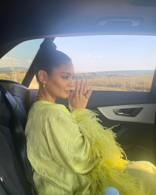 photo 9 in Vanessa Hudgens gallery [id1315725] 2022-11-28 00:00:00