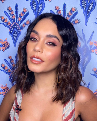 Vanessa Hudgens pic #1281280