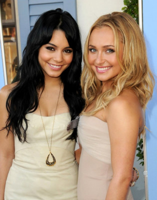 Vanessa Hudgens pic #284059