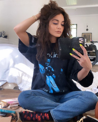 Vanessa Hudgens pic #1208101