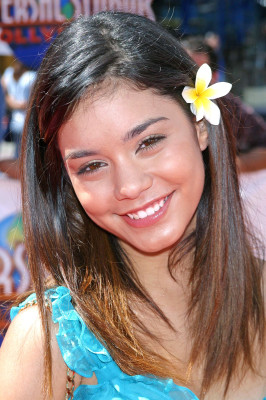 photo 3 in Vanessa Hudgens gallery [id131138] 2009-02-02 00:00:00