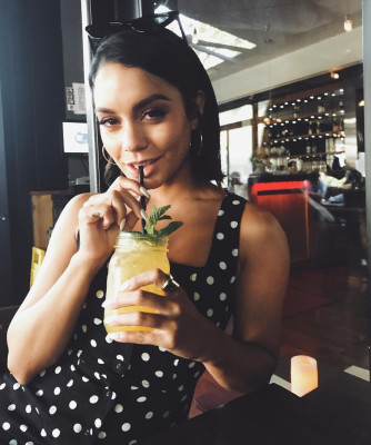 Vanessa Hudgens pic #1083171