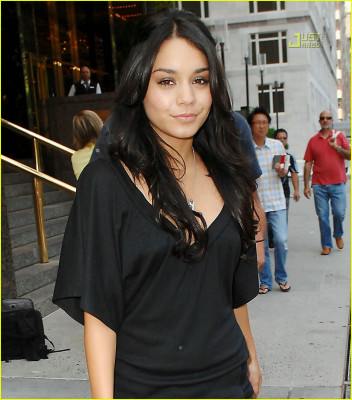 Vanessa Hudgens pic #144935