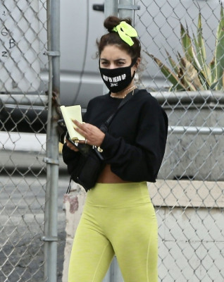 Vanessa Hudgens pic #1221373