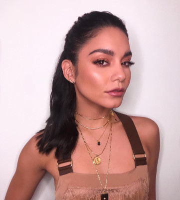 Vanessa Hudgens pic #1085512