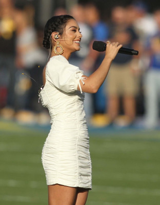 Vanessa Hudgens pic #1084630