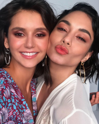 Vanessa Hudgens pic #1059174