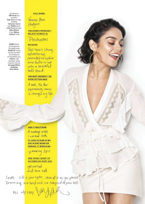 Vanessa Hudgens pic #1059178