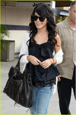 Vanessa Hudgens pic #137489