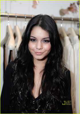 Vanessa Hudgens pic #260245