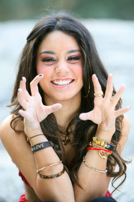 Vanessa Hudgens pic #398732