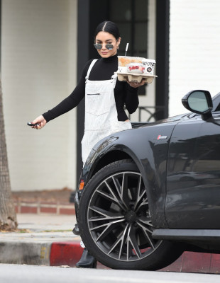 Vanessa Hudgens pic #900995