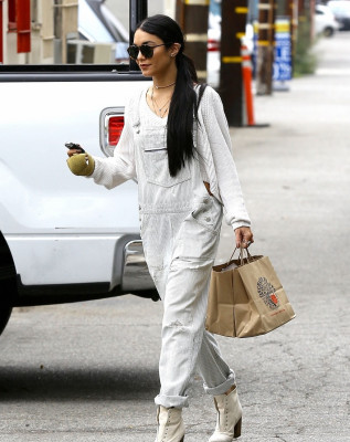 Vanessa Hudgens pic #821453