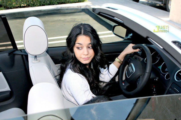Vanessa Hudgens pic #142838