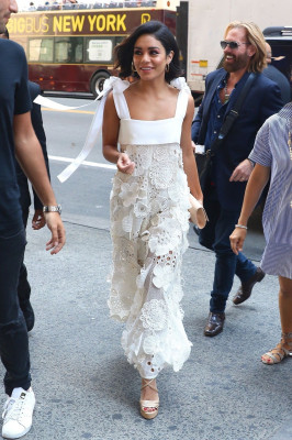 Vanessa Hudgens pic #949465