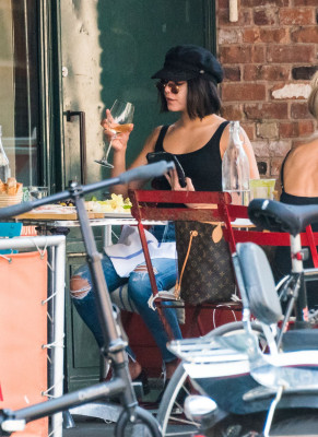 Vanessa Hudgens pic #950343