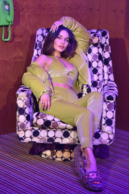 photo 24 in Vanessa Hudgens gallery [id1285683] 2021-12-10 00:00:00