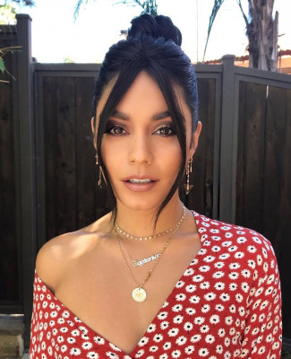 Vanessa Hudgens pic #1083474
