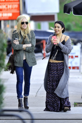 Vanessa Hudgens pic #675830