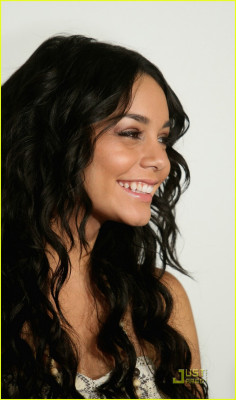 Vanessa Hudgens pic #145276