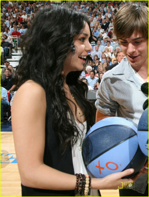 Vanessa Hudgens pic #145120