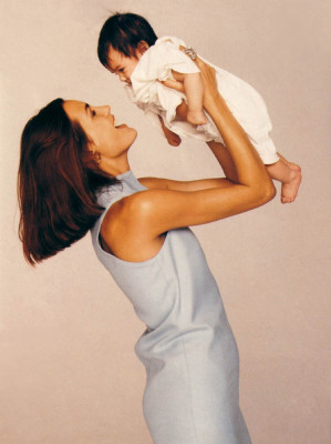 photo 19 in Yasmin Le Bon gallery [id380347] 2011-05-23 00:00:00