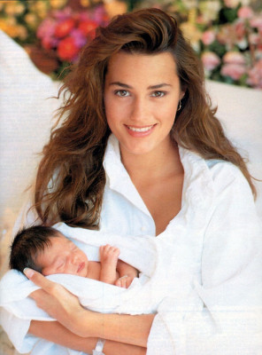 photo 5 in Yasmin Le Bon gallery [id644560] 2013-11-06 00:00:00