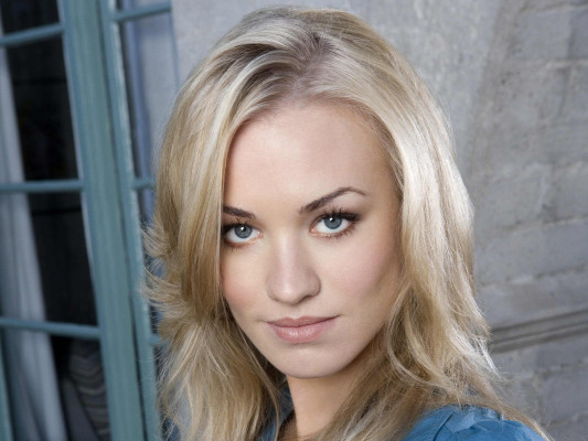 Yvonne Strzechowski pic #237259