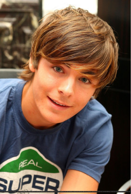 photo 4 in Zac Efron gallery [id134248] 2009-02-18 00:00:00