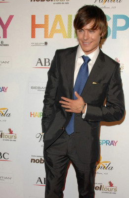 Zac Efron pic #136798
