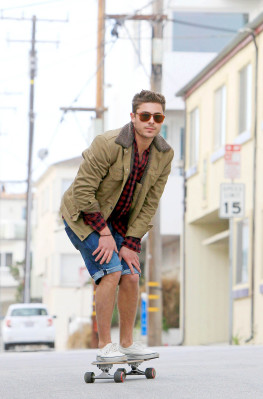 photo 27 in Zac Efron gallery [id581120] 2013-03-08 00:00:00