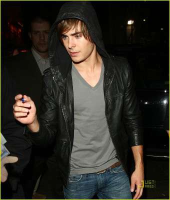 Zac Efron pic #146834