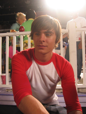 photo 8 in Zac Efron gallery [id549860] 2012-11-10 00:00:00