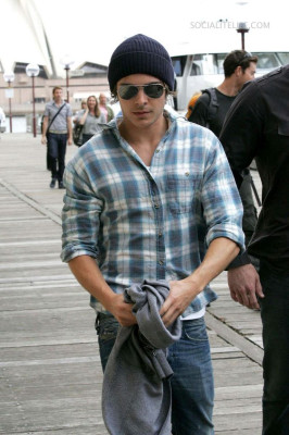 Zac Efron pic #146827