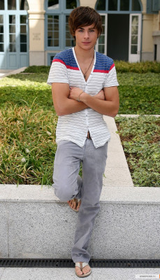 Zac Efron pic #138315