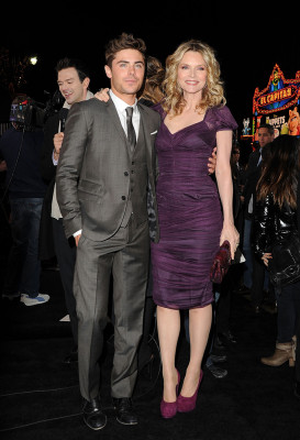 photo 22 in Zac Efron gallery [id427808] 2011-12-08 00:00:00