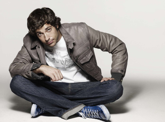 Zachary Levi pic #236150