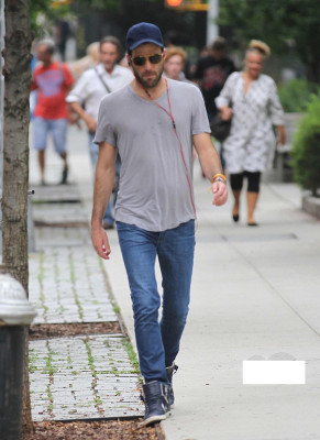 photo 25 in Zachary Quinto gallery [id672523] 2014-02-24 00:00:00