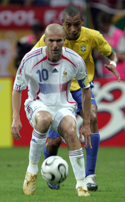 photo 23 in Zinedine Zidane gallery [id61611] -0001-11-30 00:00:00
