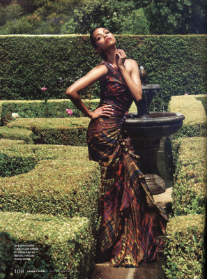 Zoe Saldana pic #398692