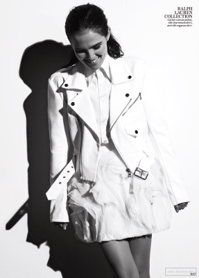Zoey Deutch pic #685330