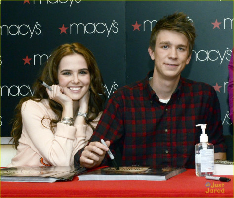Zoey Deutch pic #624883