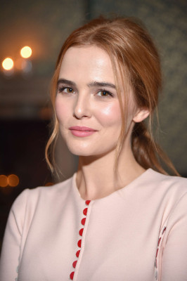 Zoey Deutch pic #803543