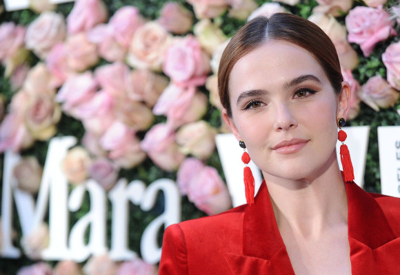 Zoey Deutch pic #943215