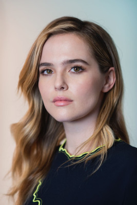 Zoey Deutch pic #904254
