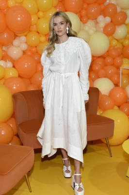Zoey Deutch pic #1309598